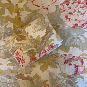 Pottery Barn Full/Queen Duvet Cover with Standard Shams